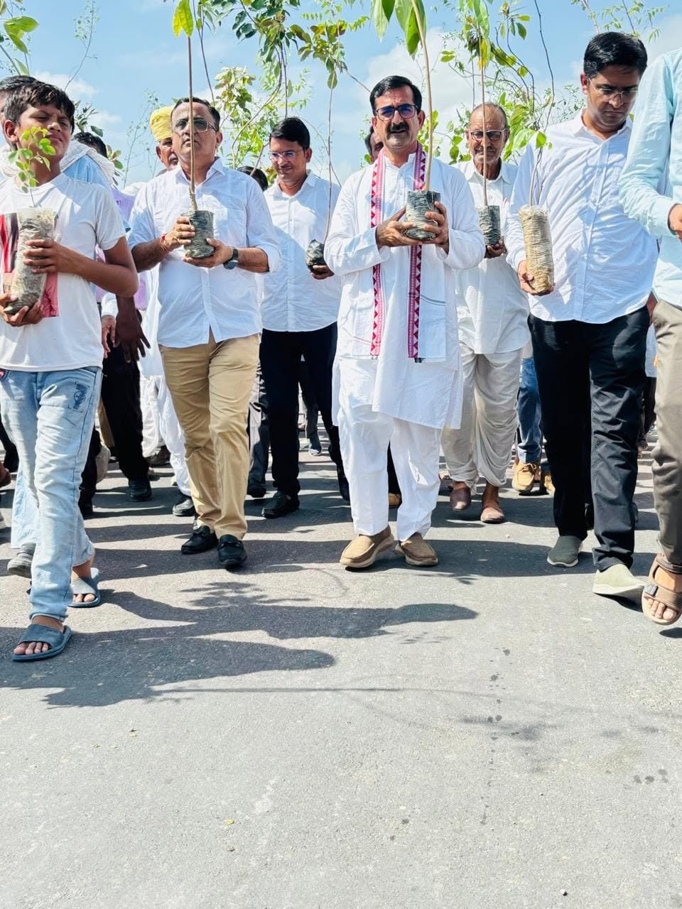 जुलाई 2024 वृक्षारोपण — प्रथम चरण (एक व्यक्ति एक पौधा)